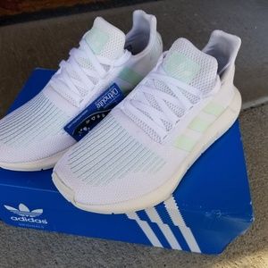 Adidas Swift Run white and mint